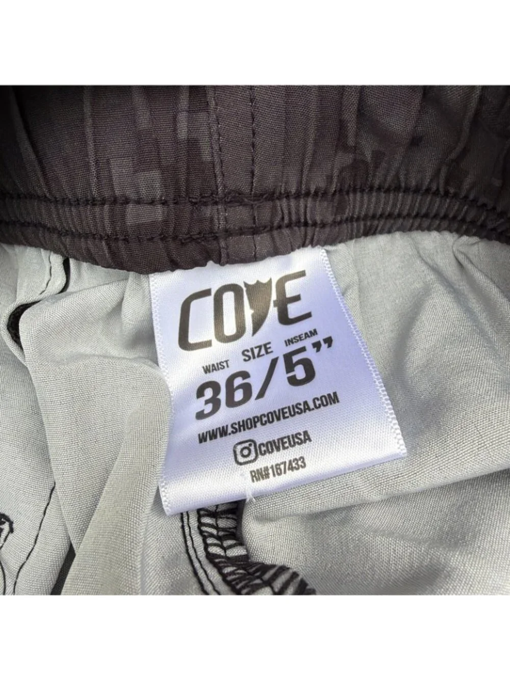 Cove Shorts Mens 36 Camo Gray Black Athletic Gym 5" Inseam Drawstring - Picture 2 of 7